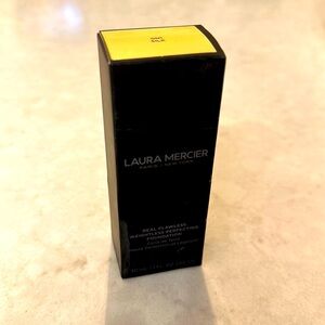 Laura Mercier Paris real flawless foundation ON1 Silk